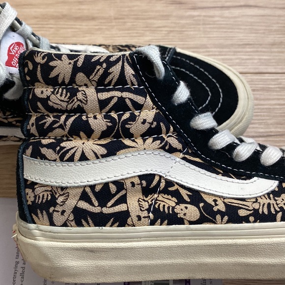 Vans off the wall, Unisex women’s size 7.5US, Men’s size 6US, Skateboard shoes - Picture 4 of 10